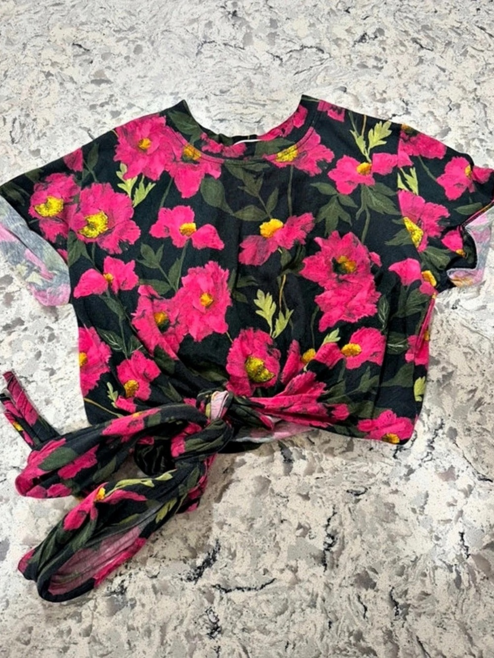 Alice + Olivia Floral Tie-Front Crop Top in Pink & Black